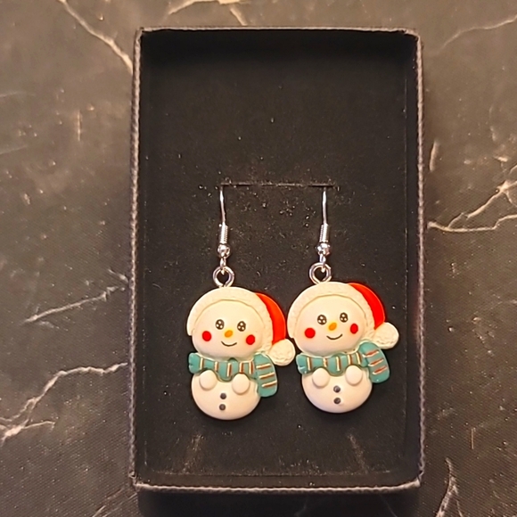 Cute Winter Snowman Earrings - Picture 1 of 3